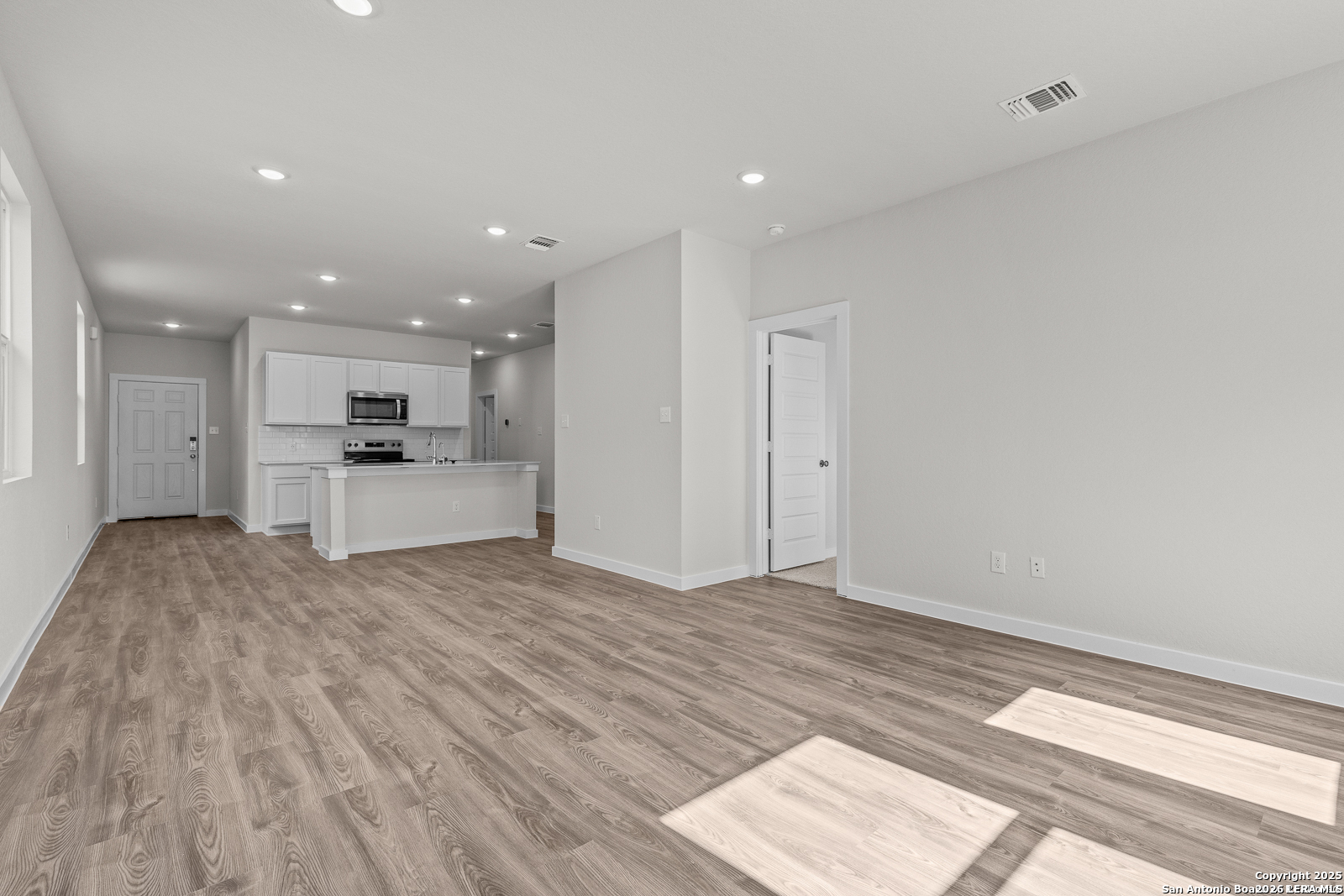 9967 Chavaneaux Landing San Antonio TX 78221