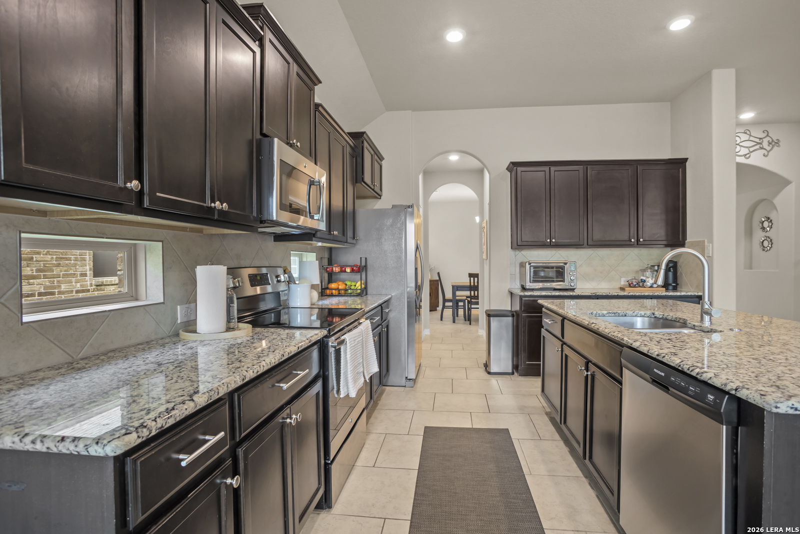 113 Fernwood Schertz TX 78108