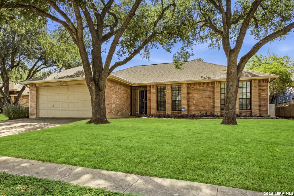 7808 Forest Path Live Oak TX 78233