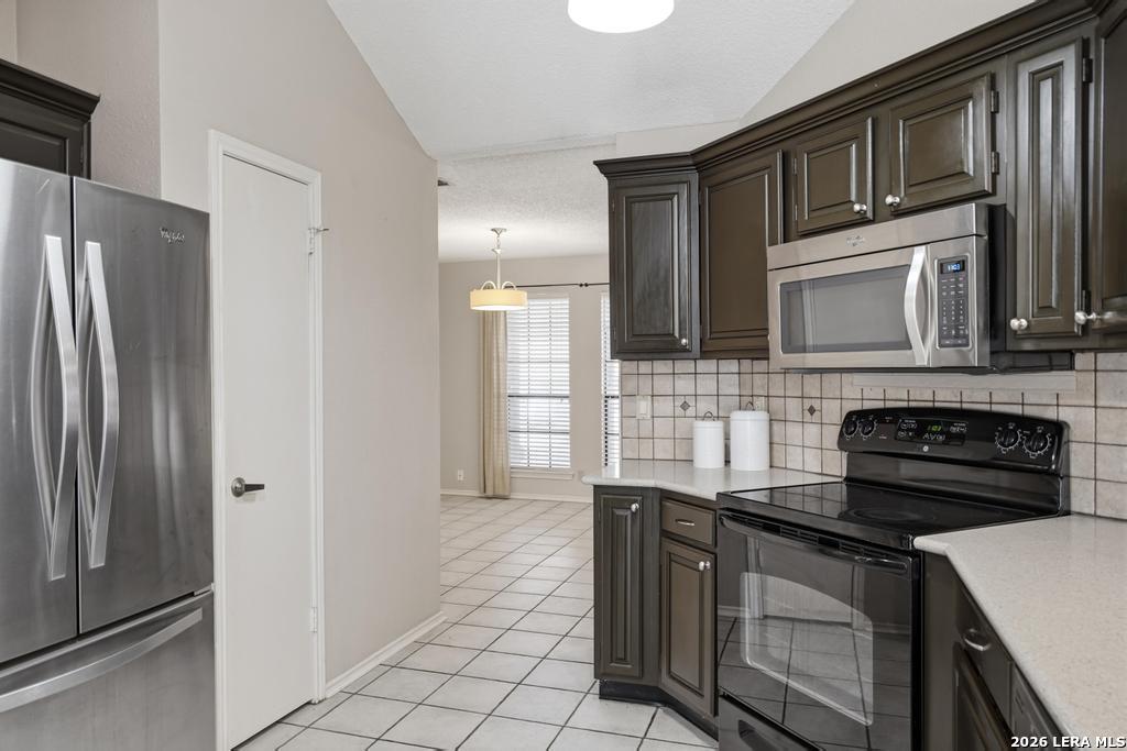 7808 Forest Path Live Oak TX 78233
