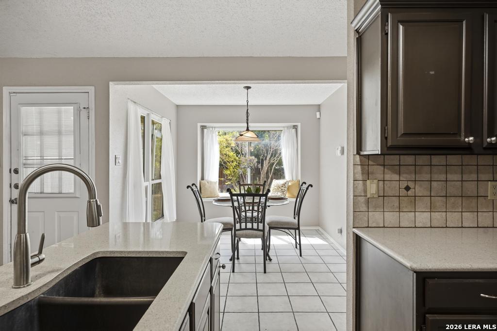 7808 Forest Path Live Oak TX 78233