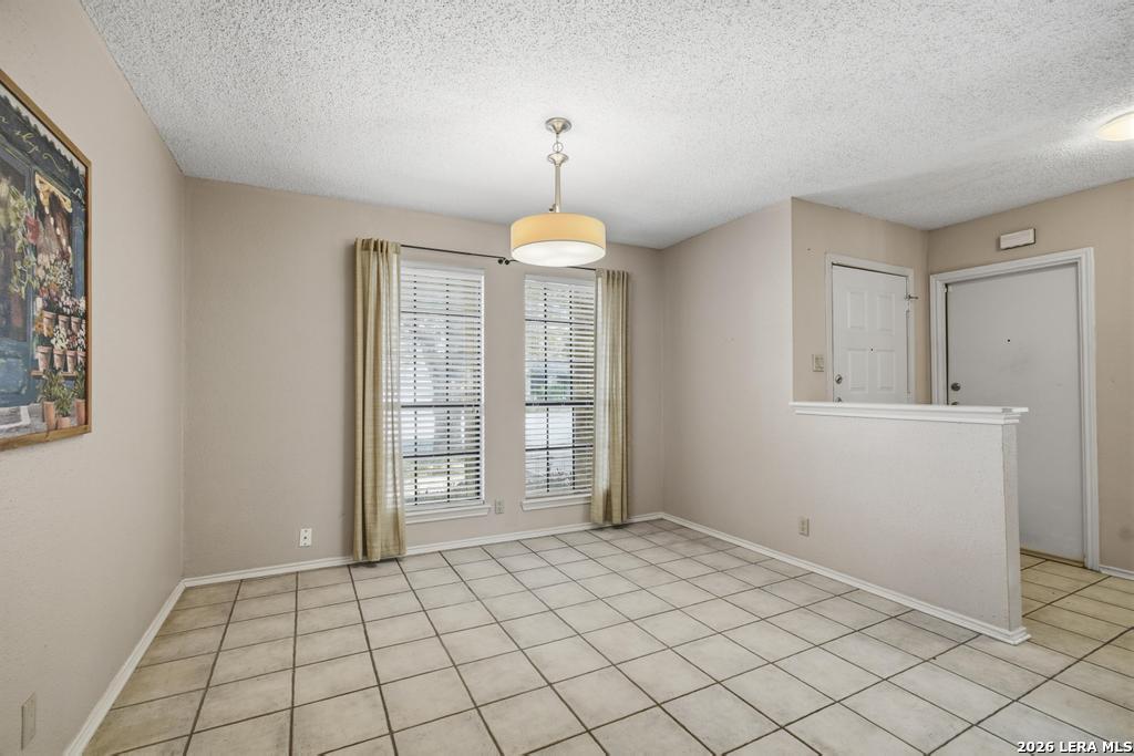 7808 Forest Path Live Oak TX 78233