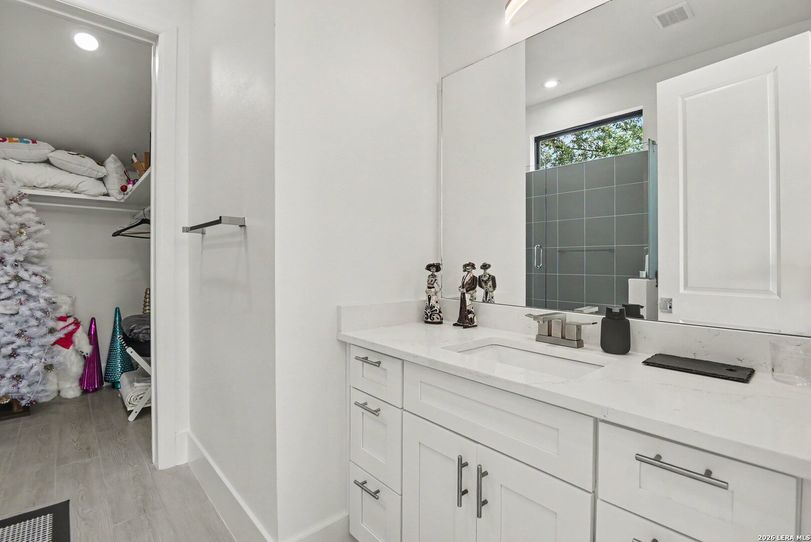 13 Liser Glen San Antonio TX 78257