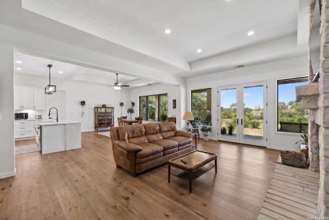 879 Latigo Boulevard Pipe Creek TX 78063
