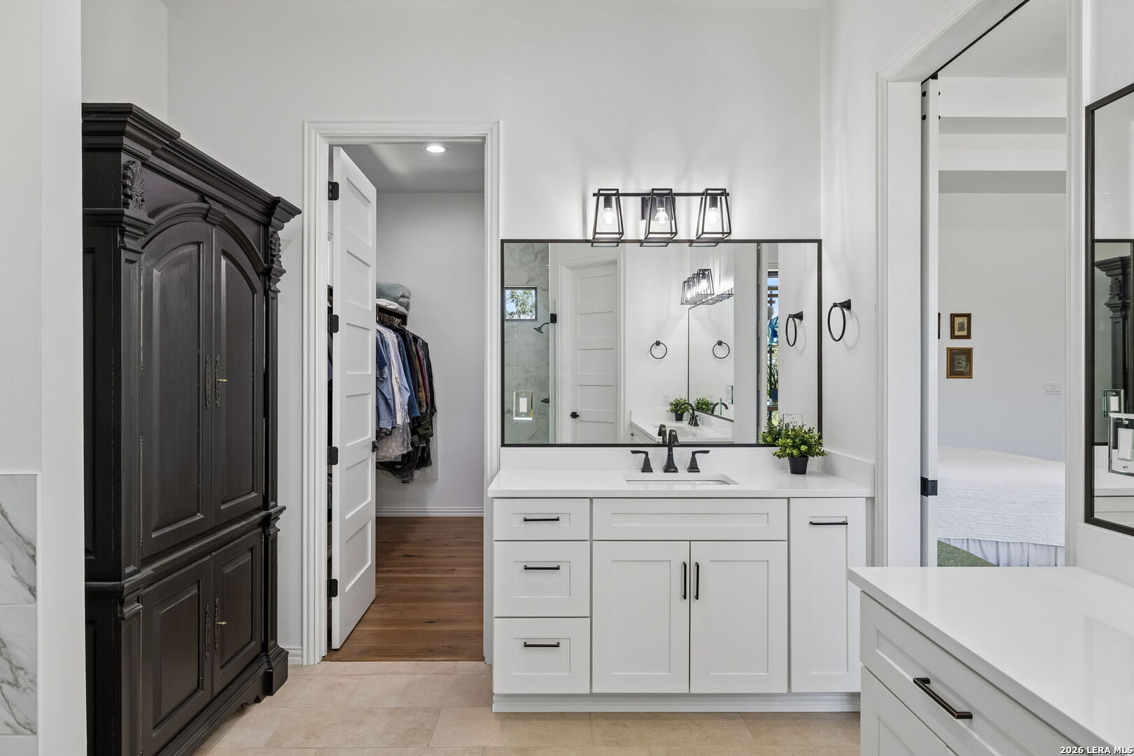 879 Latigo Boulevard Pipe Creek TX 78063