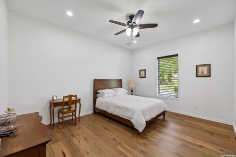 879 Latigo Boulevard Pipe Creek TX 78063