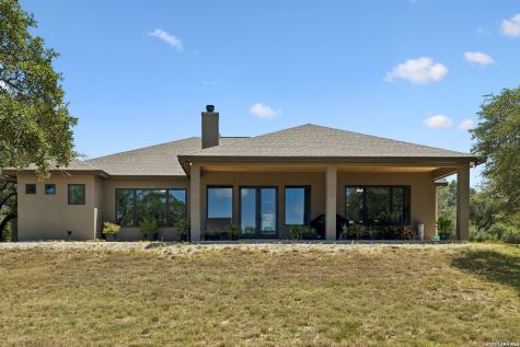 879 Latigo Boulevard Pipe Creek TX 78063