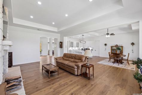 879 Latigo Boulevard Pipe Creek TX 78063