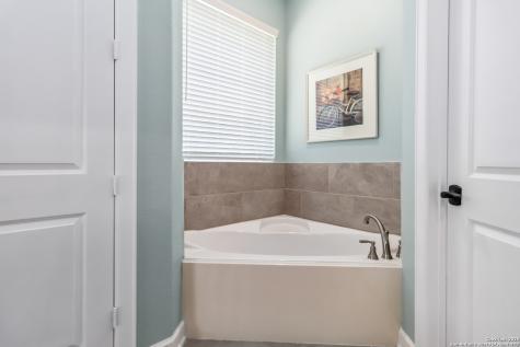 3803 Nublado San Antonio TX 78261