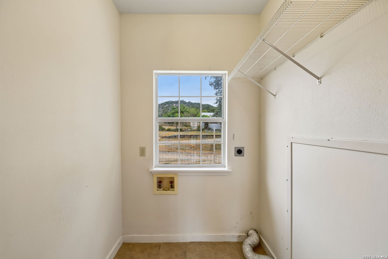 48 Holiday Road Comfort TX 78013