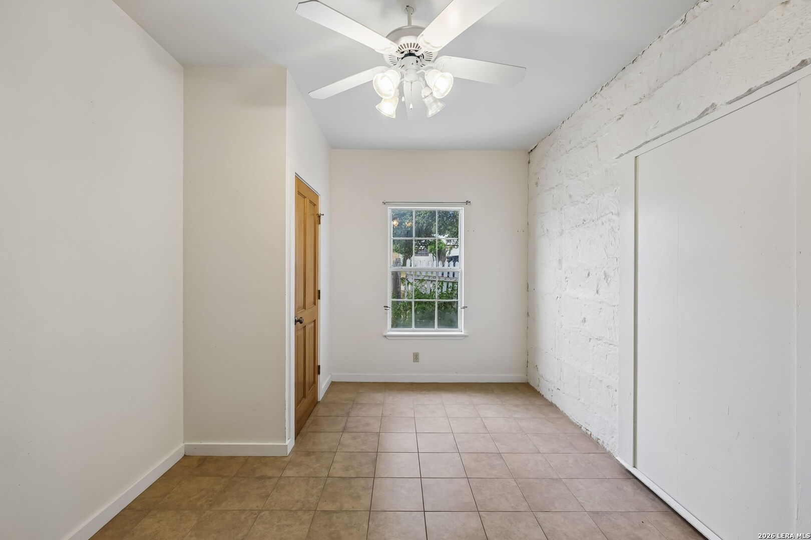 48 Holiday Road Comfort TX 78013
