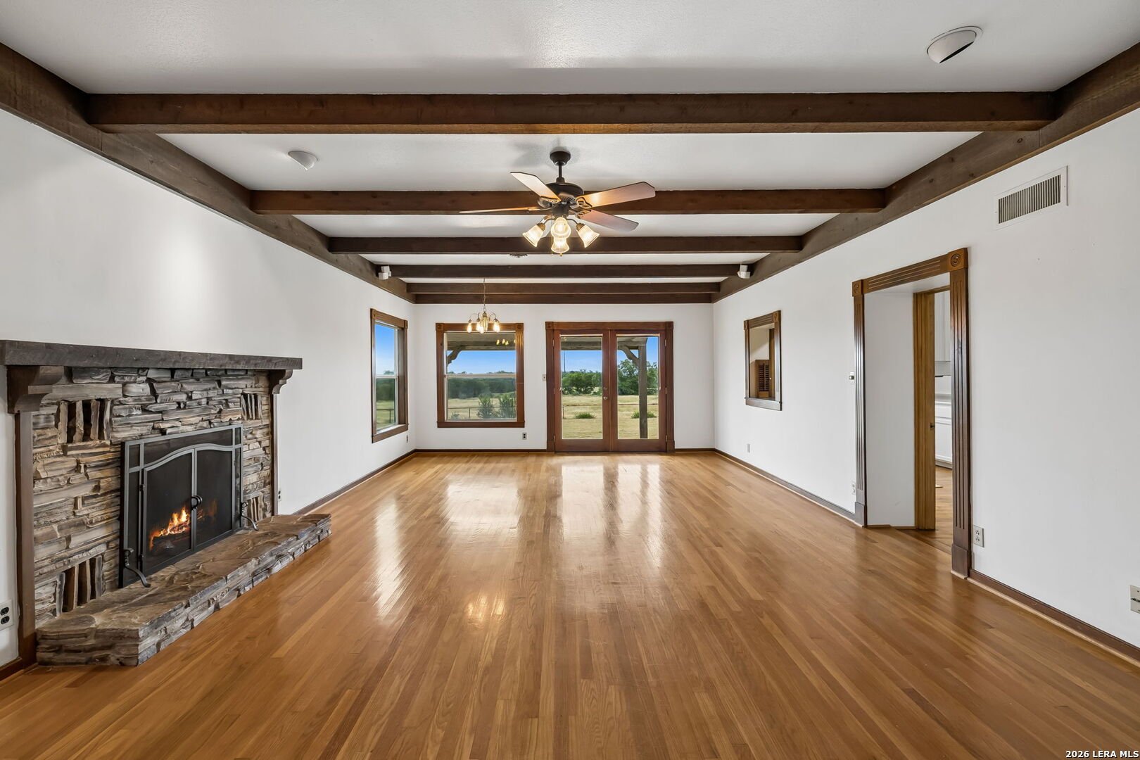 48 Holiday Road Comfort TX 78013