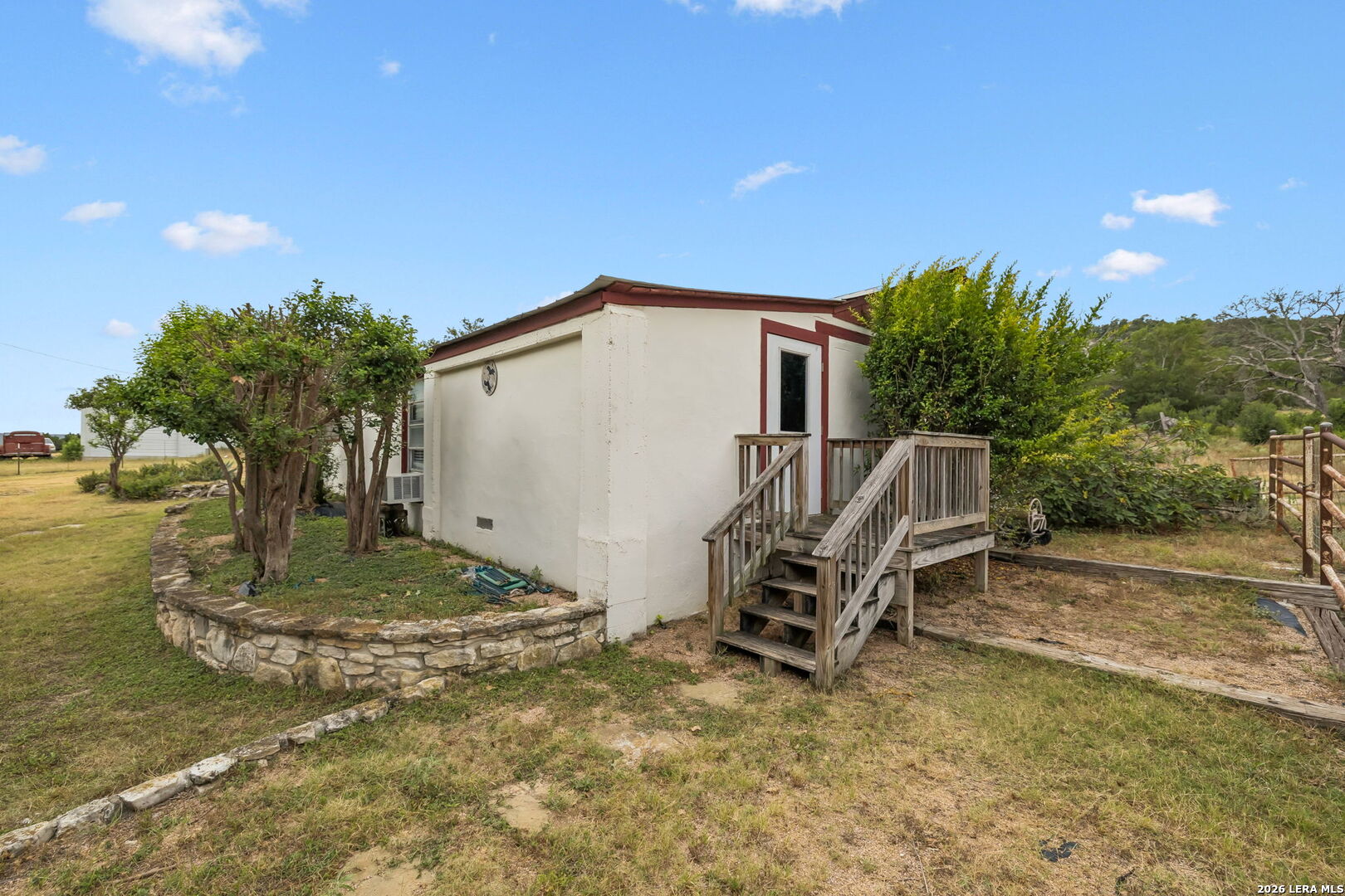 48 Holiday Road Comfort TX 78013