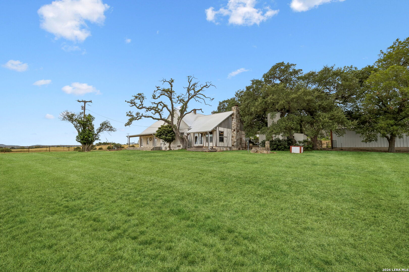 48 Holiday Road Comfort TX 78013