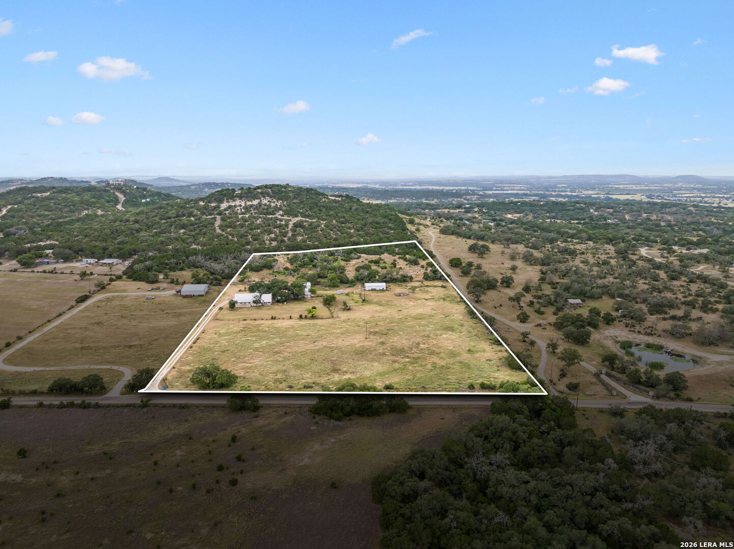 48 Holiday Road Comfort TX 78013