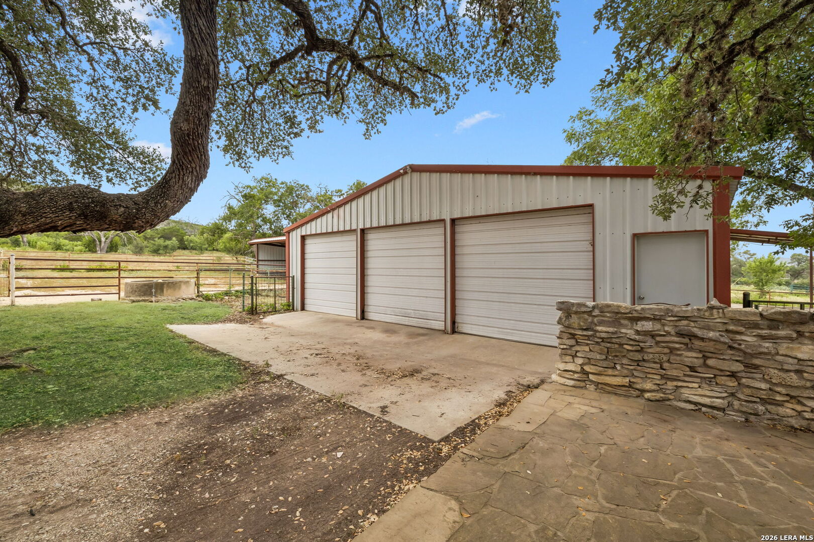 48 Holiday Road Comfort TX 78013
