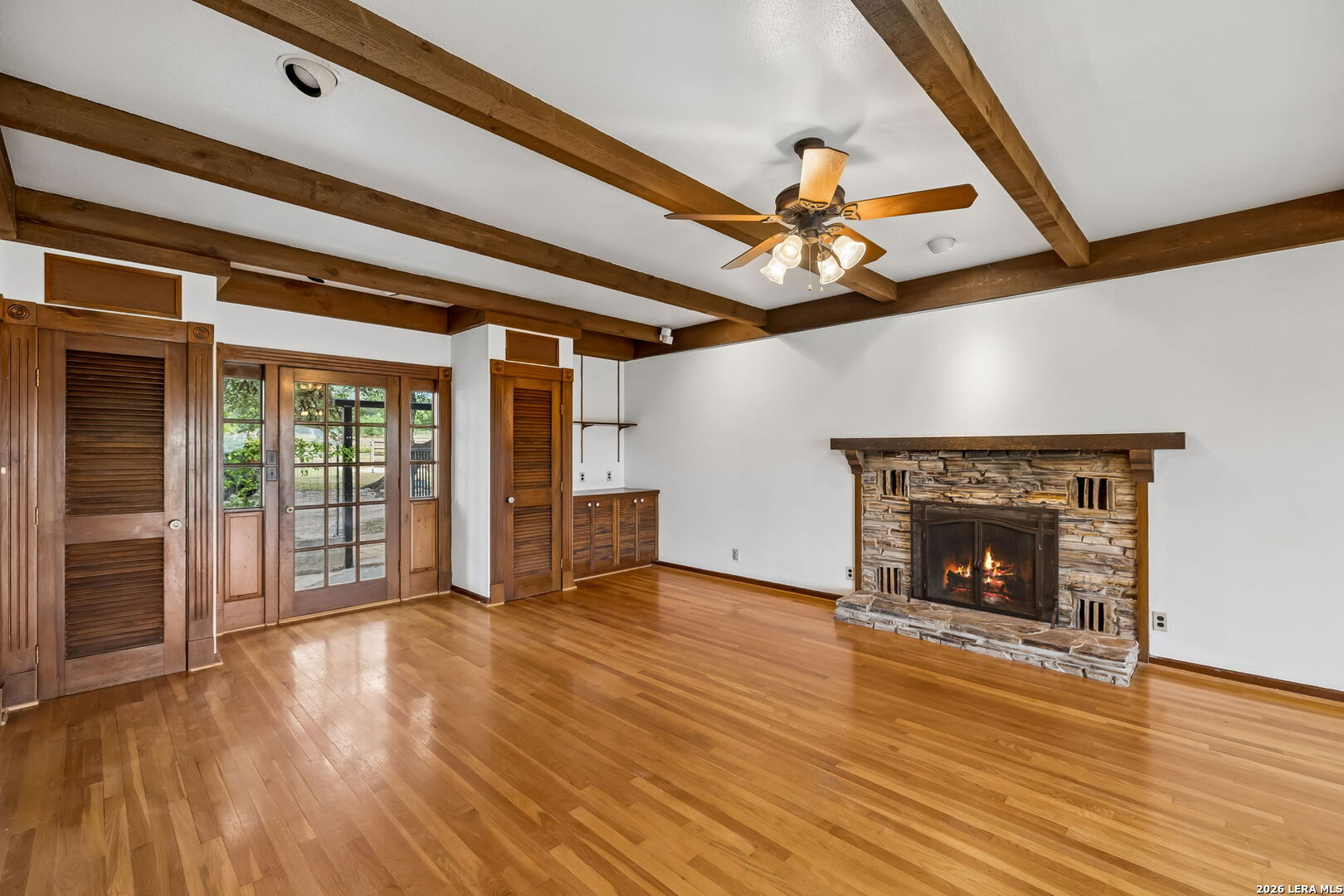 48 Holiday Road Comfort TX 78013