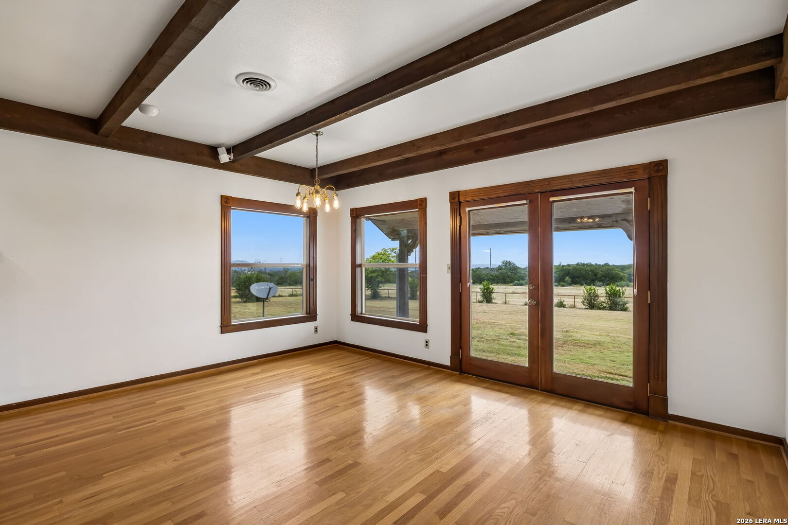 48 Holiday Road Comfort TX 78013