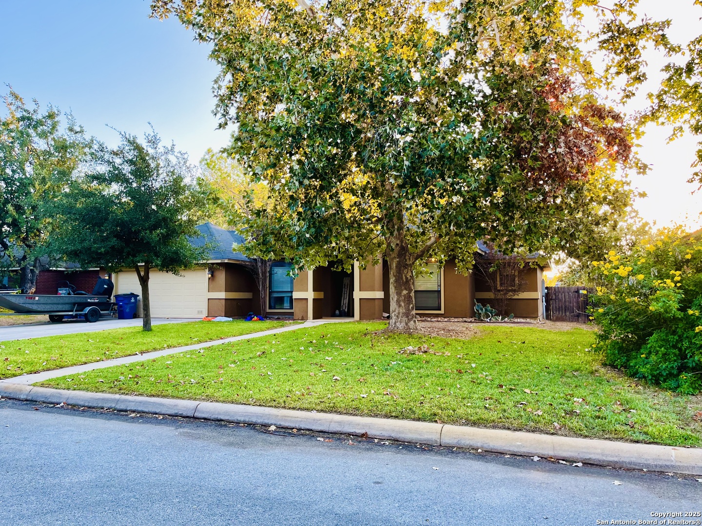 228 Bunker Hill Pleasanton TX 78064