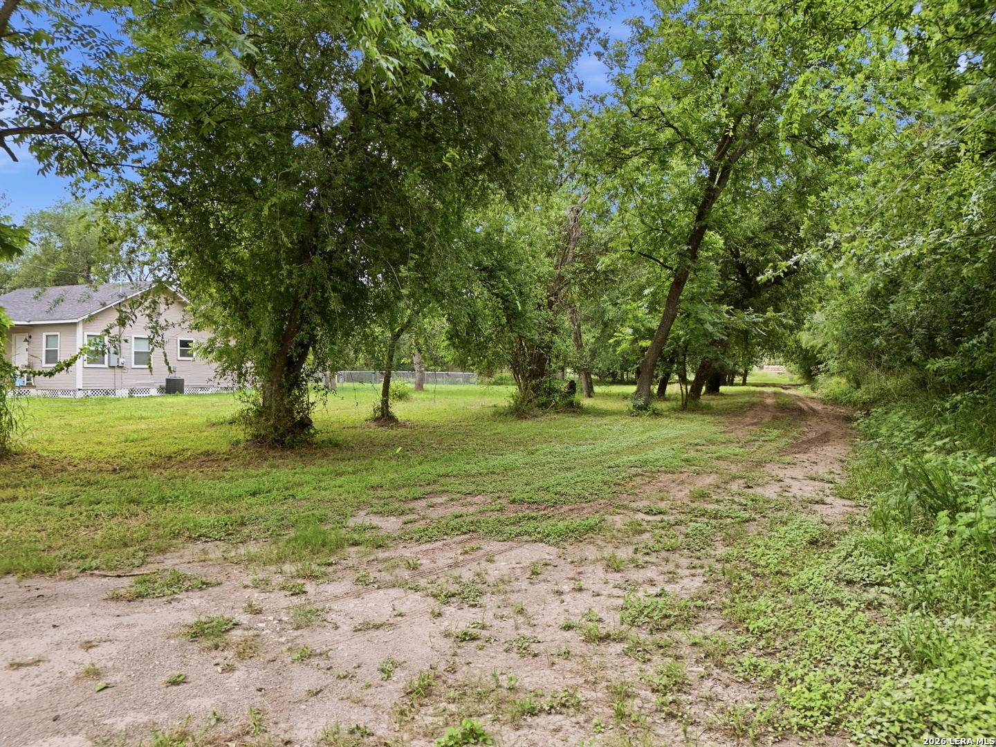 407 E Daniel Street Uvalde TX 78801