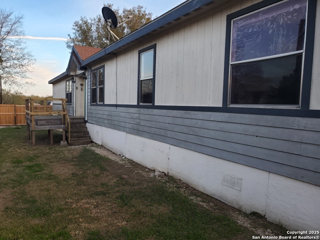 754 Kayroe Road Adkins TX 78101