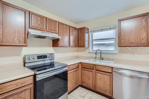 10718 S Shaenridge San Antonio TX 78254
