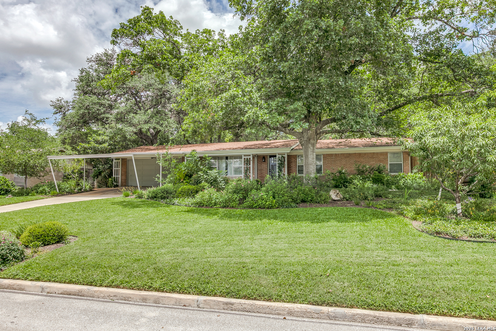 2811 Chisolm Trail San Antonio TX 78217
