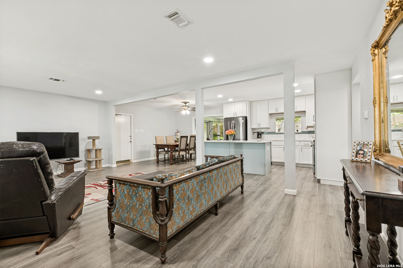 2811 Chisolm Trail San Antonio TX 78217