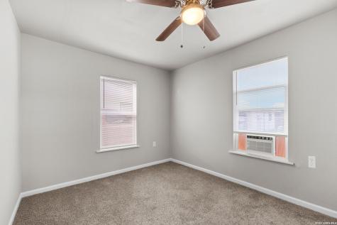 311 S San Joaquin San Antonio TX 78237