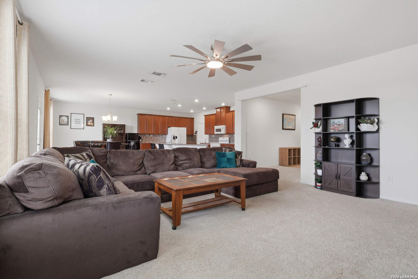 318 Colonial Bluff Universal City TX 78148