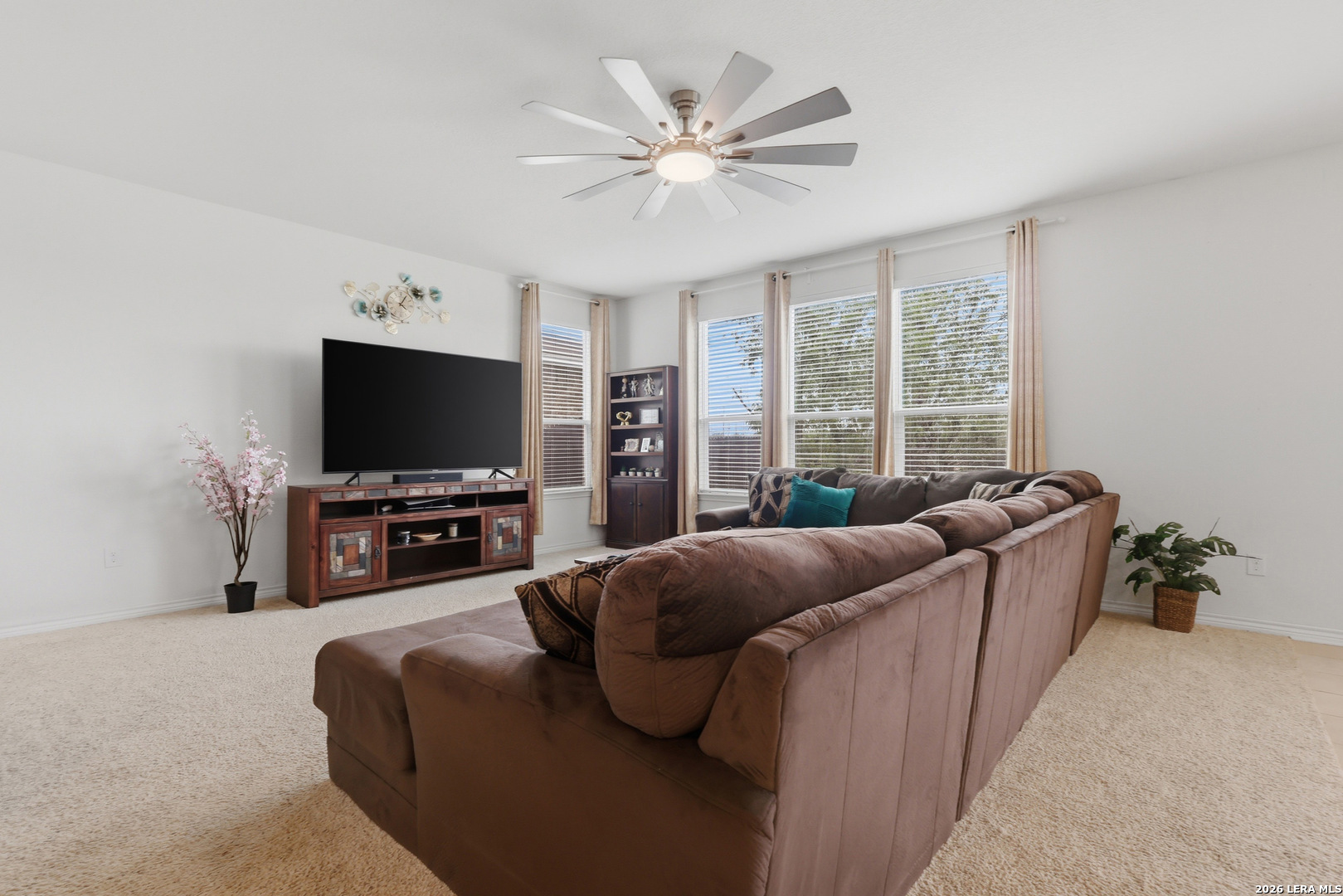 318 Colonial Bluff Universal City TX 78148