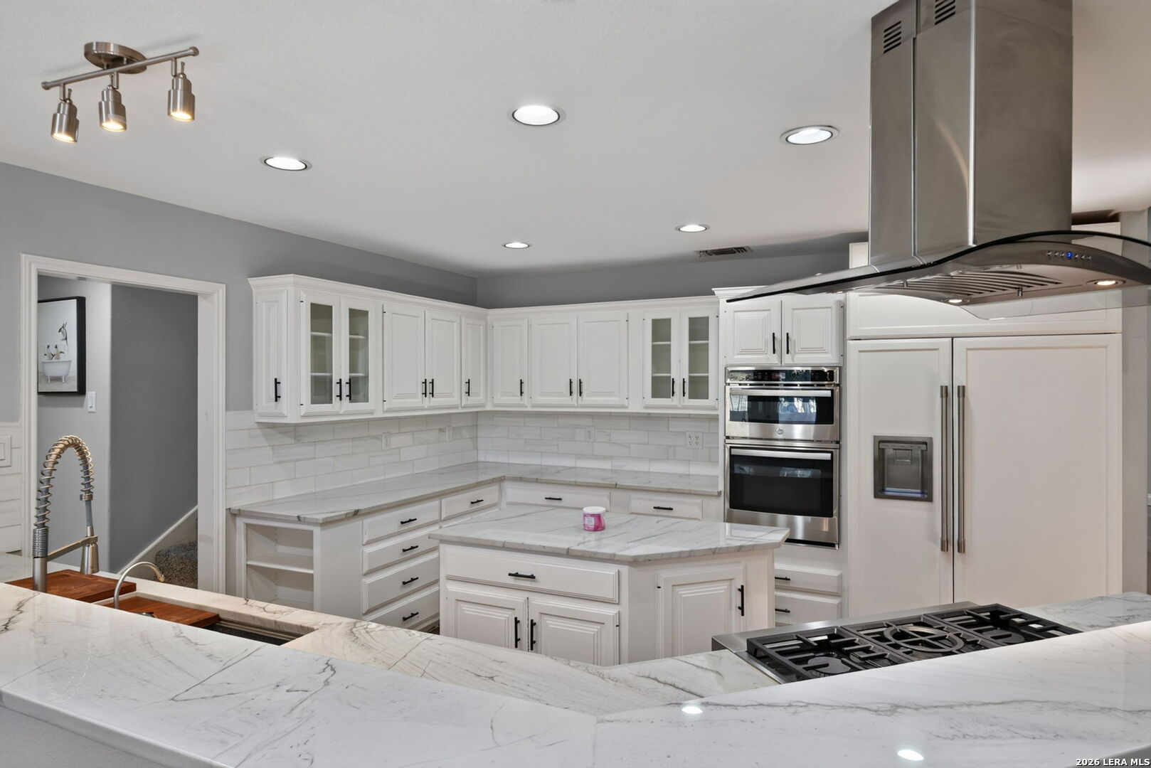 29440 Red Bud Hill Fair Oaks Ranch TX 78015