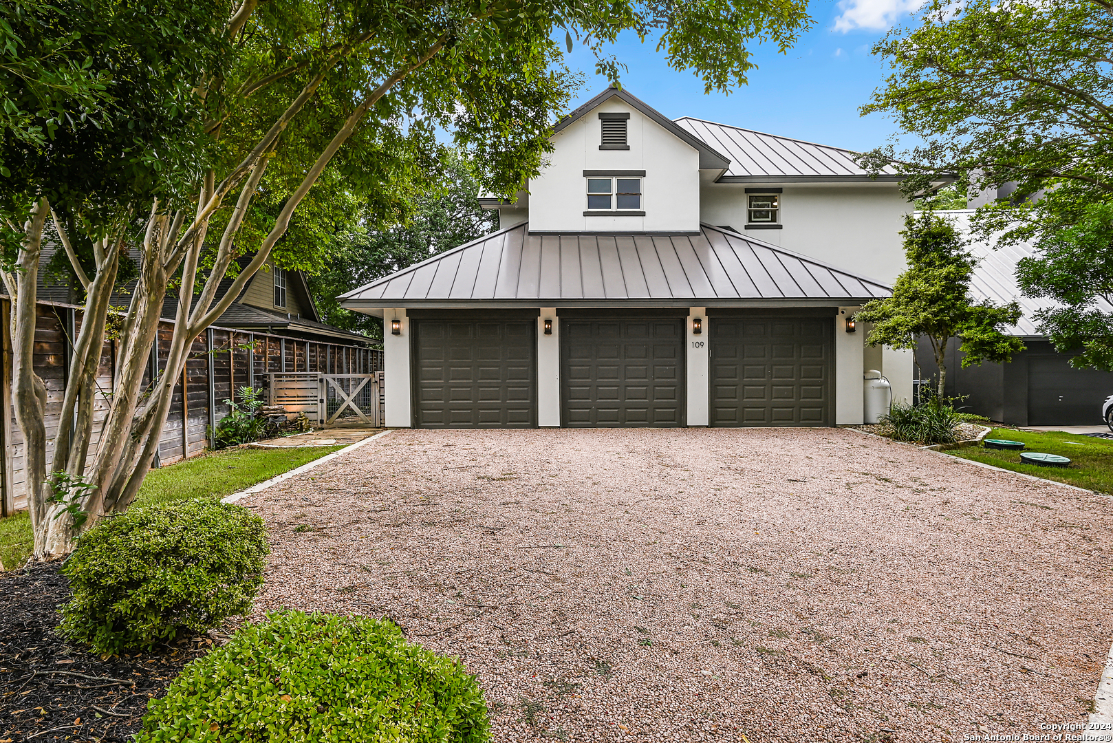 109 Treasure Point Mcqueeney TX 78123