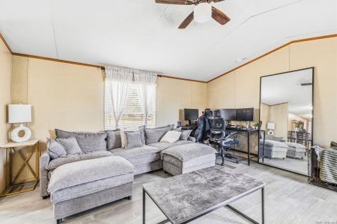 651 County Road 4647 Hondo TX 78861