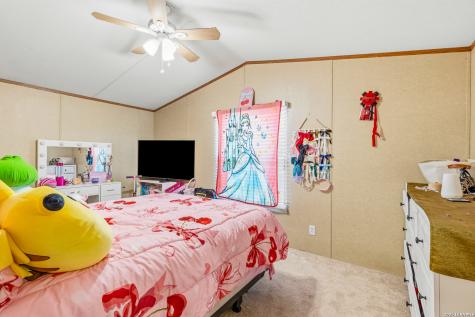 651 County Road 4647 Hondo TX 78861