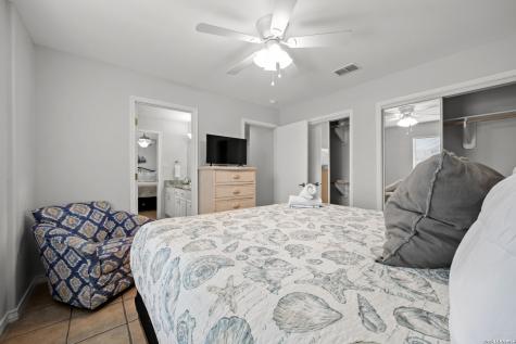 649 Anchor Port Aransas TX 78373