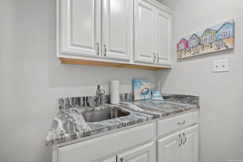 649 Anchor Port Aransas TX 78373