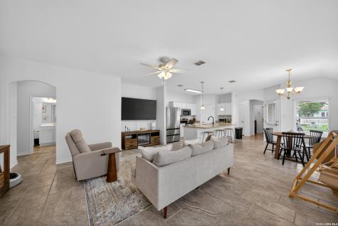 185 Lark Hill Road Floresville TX 78114