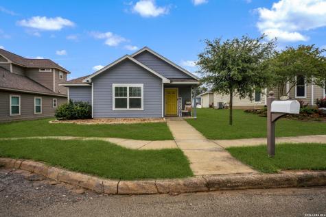 185 Lark Hill Road Floresville TX 78114