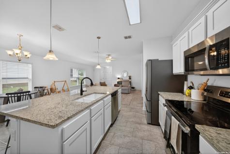 185 Lark Hill Road Floresville TX 78114