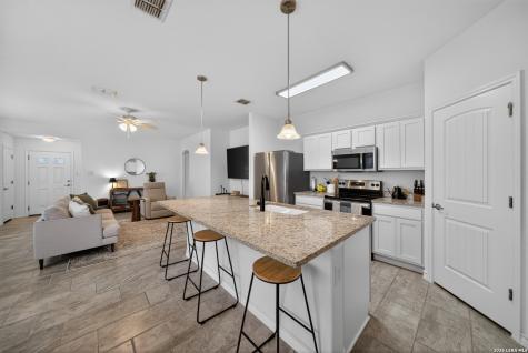 185 Lark Hill Road Floresville TX 78114