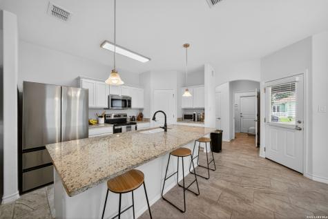 185 Lark Hill Road Floresville TX 78114