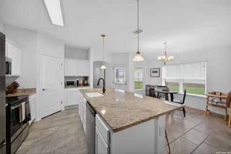 185 Lark Hill Road Floresville TX 78114