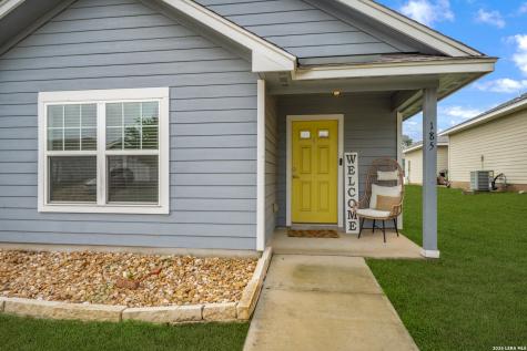 185 Lark Hill Road Floresville TX 78114