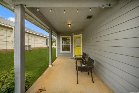 185 Lark Hill Road Floresville TX 78114