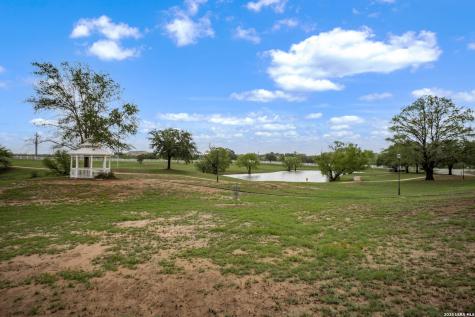 185 Lark Hill Road Floresville TX 78114