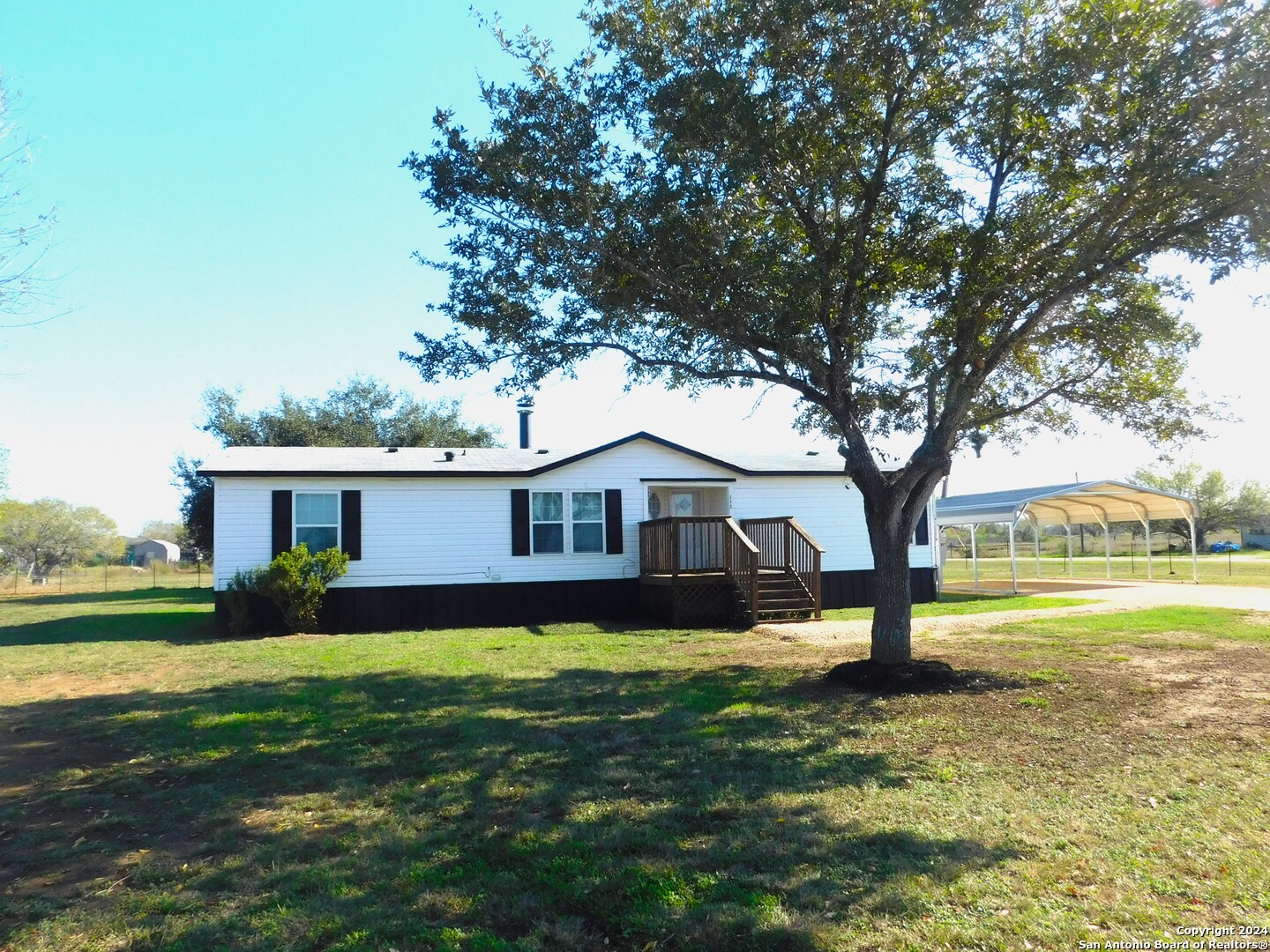 110 Crestfield Drive Pleasanton TX 78064
