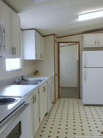110 Crestfield Drive Pleasanton TX 78064