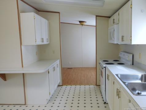 110 Crestfield Drive Pleasanton TX 78064