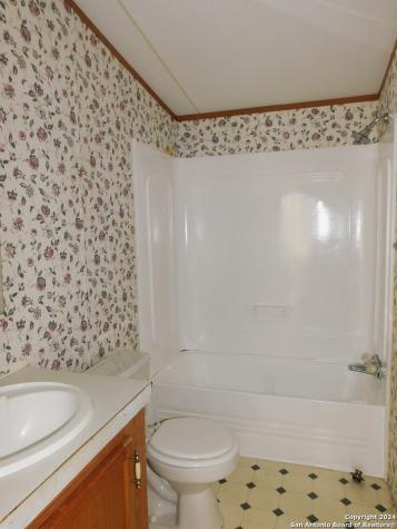 110 Crestfield Drive Pleasanton TX 78064